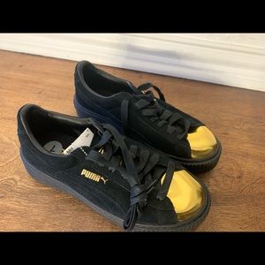 NWT Puma Tennis Shoes